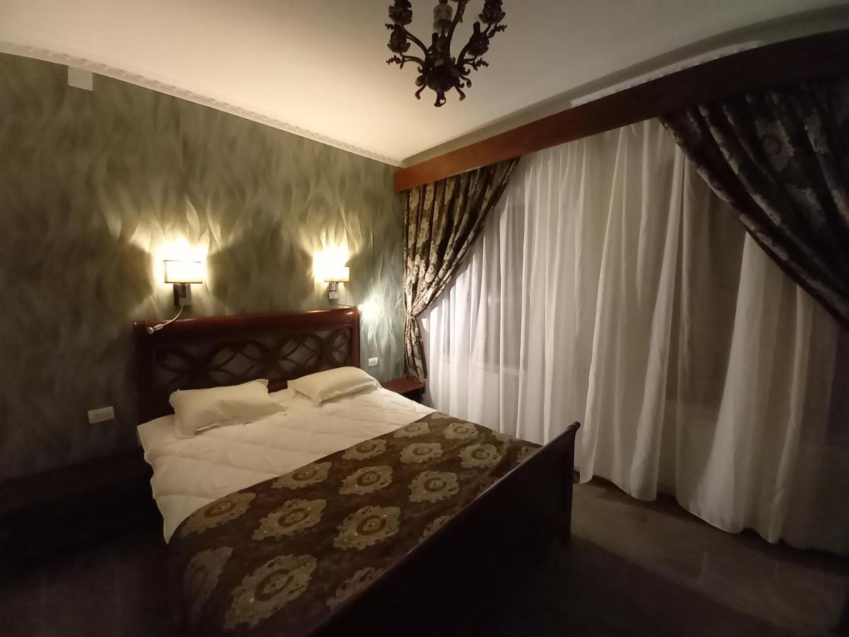 History Apartments Cetatii Sibiu Phòng bức ảnh